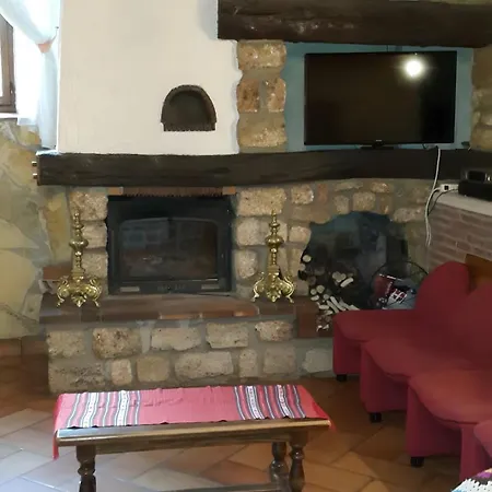 La Maison De Yana בית נופש Saint-Marcel-d'Ardeche
